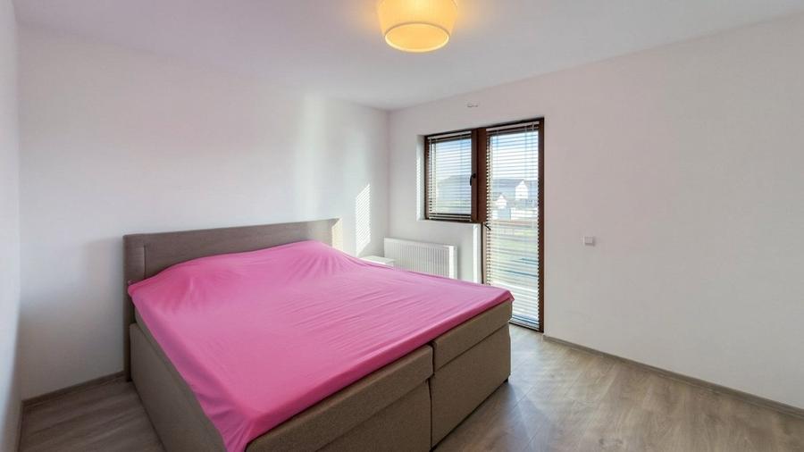 Casă individuală cu 5 camere cu Piscina în Săbăreni
