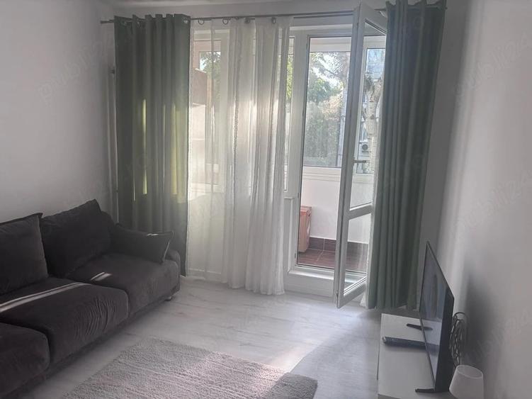 Apartament cu 3 camere semidecomandat în Drumul Taberei