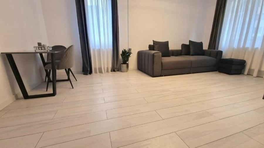 Apartament cu 2 camere decomandat în Grozăvești