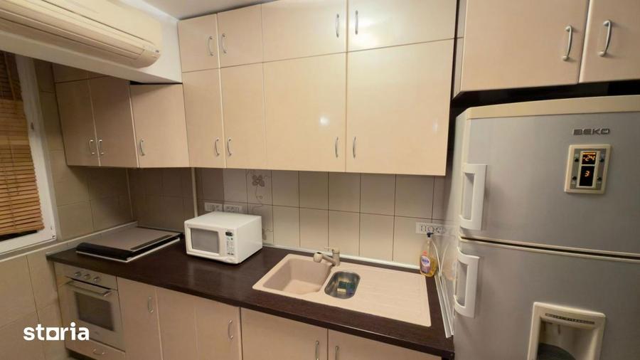 Apartament cu 3 camere, mobilat în Moșilor
