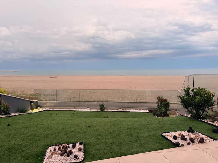 Apartament cu 3 camere, mobilat în Central
