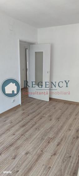 Apartament cu 3 camere semidecomandat în Giulești