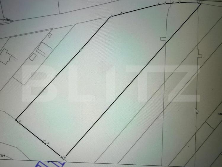 Teren Construcții intravilan de 11500 mp, în Sud-Vest