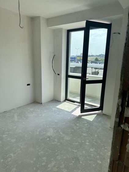 Apartament cu 3 camere decomandat în Obcini