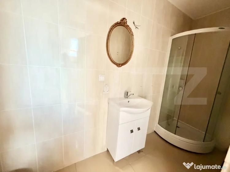 Apartament cu 5 camere decomandat în Central