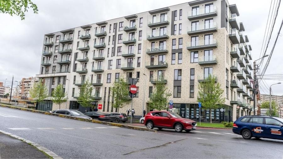 Apartament cu 3 camere decomandat în Dosu Bricii