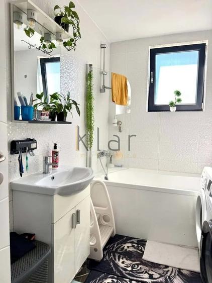 Apartament cu 2 camere semidecomandat, mobilat în Florești