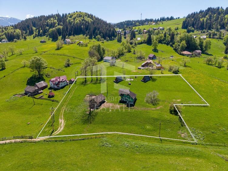 Teren Construcții intravilan de 7656 mp, în Fundata