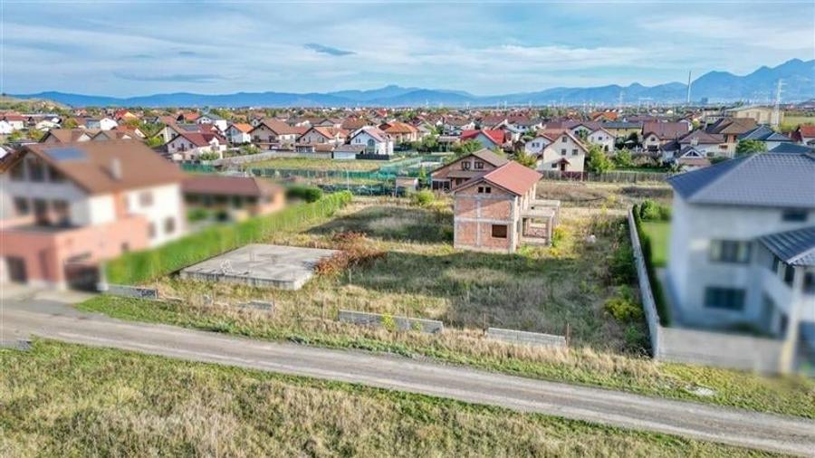 Teren Construcții intravilan de 462 mp, în Sânpetru