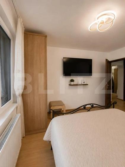 Apartament cu 3 camere semidecomandat în Craiter