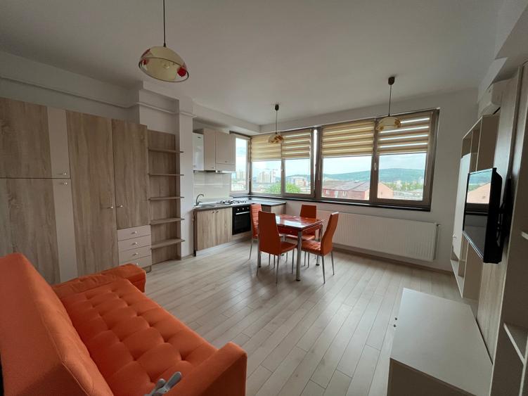 Apartament cu 2 camere decomandat în Tătărași
