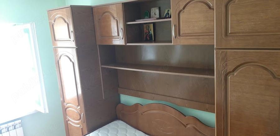 Apartament cu 3 camere decomandat în Exterior Vest