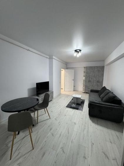 Apartament cu 2 camere decomandat, mobilat în Rahova