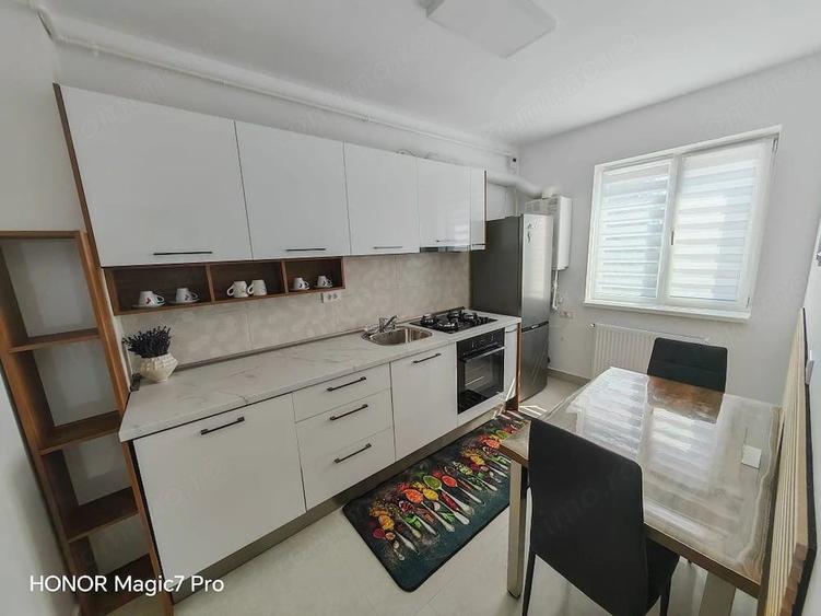 Garsonieră decomandată în Central