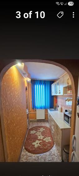 Apartament cu 3 camere decomandat în Est