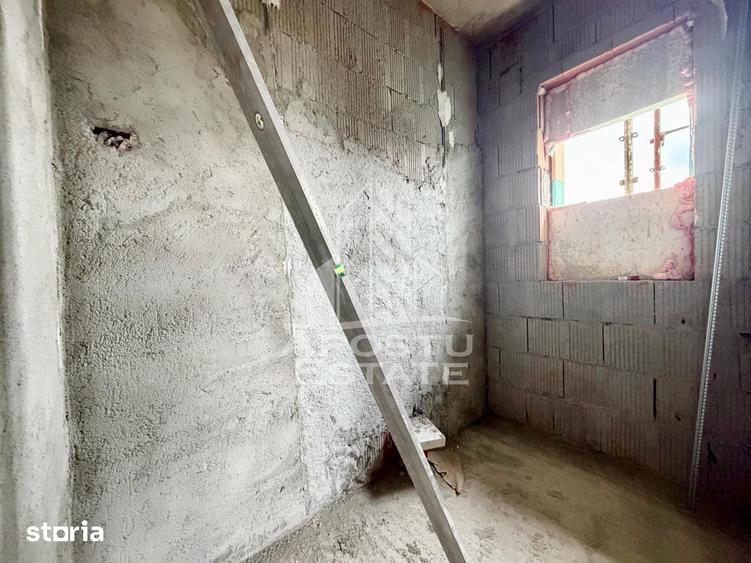 Casă cu 4 camere cu Teren 370 Mp în Tipografilor
