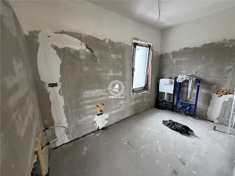 Casă cu 4 camere decomandat cu Teren 400 Mp în Bârnova