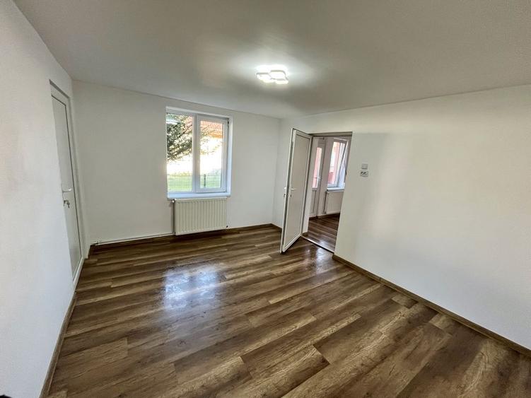Casă cu 3 camere cu Teren 556 Mp în Central