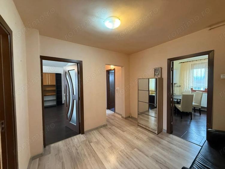 Apartament cu 3 camere decomandat în Progresul