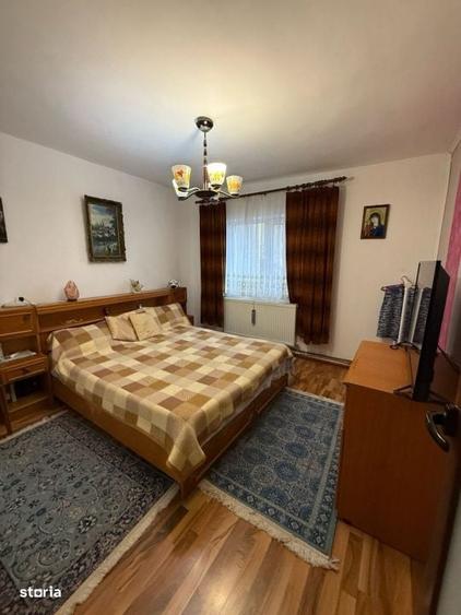 Apartament cu 3 camere decomandat în 1 Mai