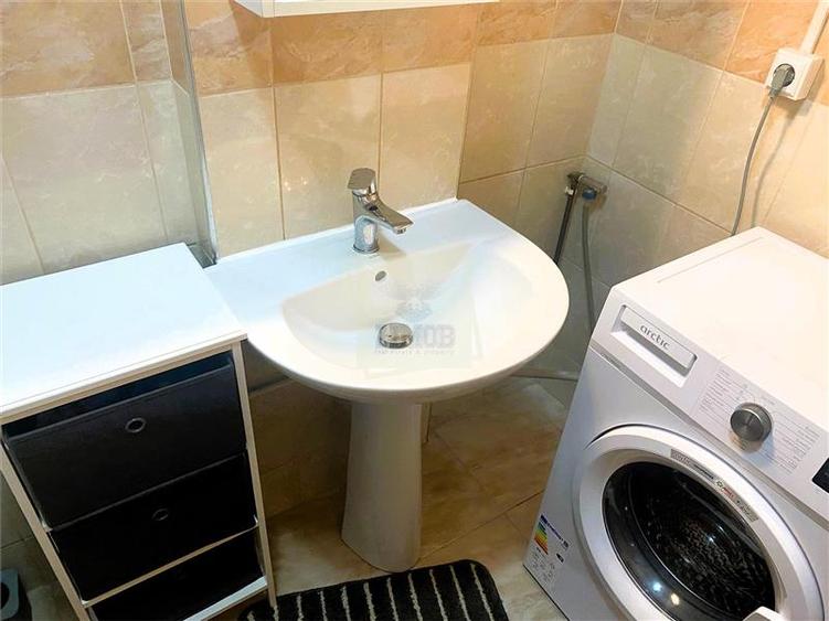 Apartament cu 2 camere semidecomandat, mobilat în Exterior Sud