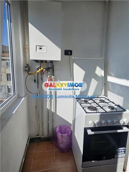 Apartament cu 2 camere decomandat, mobilat în Micro 12