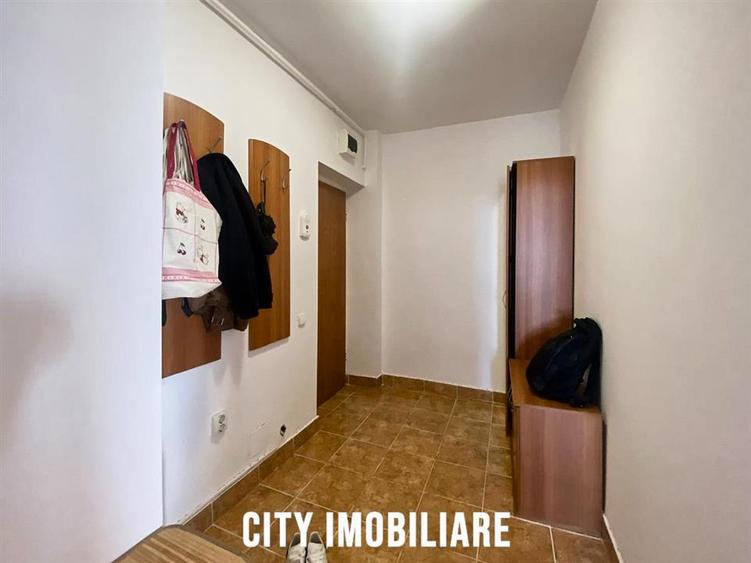 Apartament cu 2 camere decomandat, mobilat în Calea Turzii