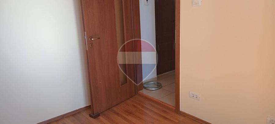 Apartament cu 2 camere semidecomandat în Polivalentă