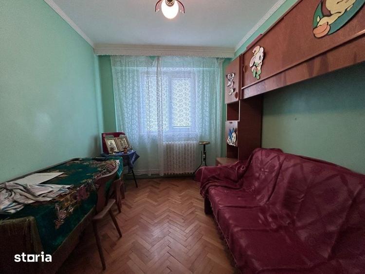 Apartament cu 3 camere decomandat în Brăilița