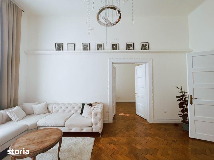 Apartament cu 3 camere în P-ța Maria