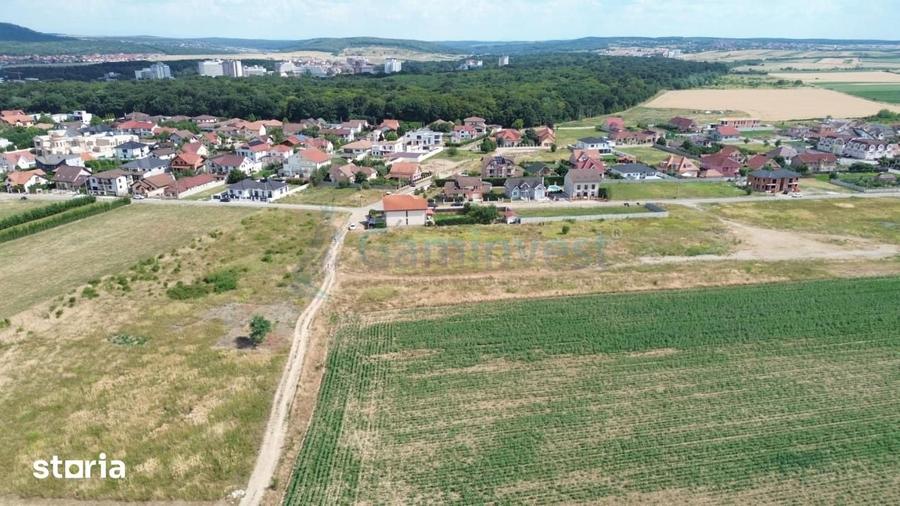 Teren de 1546 mp, în Sânmartin