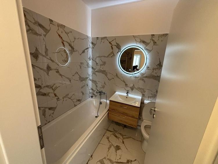 Apartament cu 2 camere decomandat în Roșu