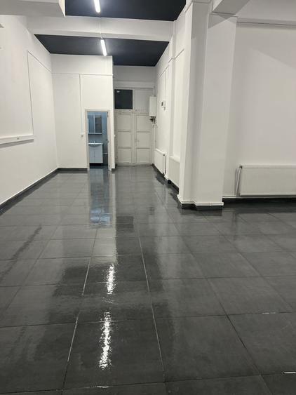 Spațiu comercial, de 88 mp, în Cloșca