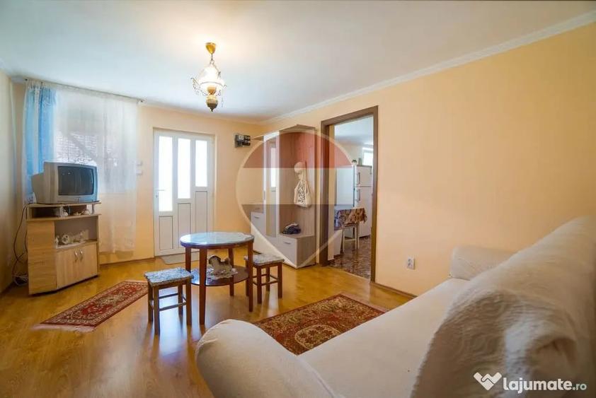 Casă cu 3 camere cu Teren 565 Mp în Zizin