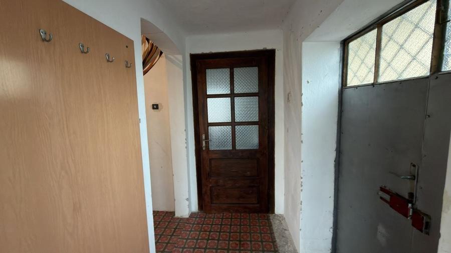 Casă individuală cu 3 camere cu Canalizare în Nord-Vest