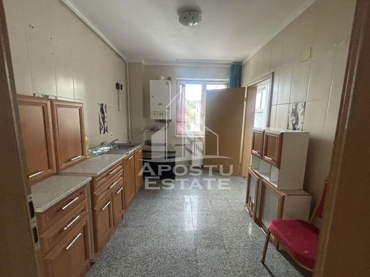 Apartament cu 2 camere decomandat, mobilat în Girocului