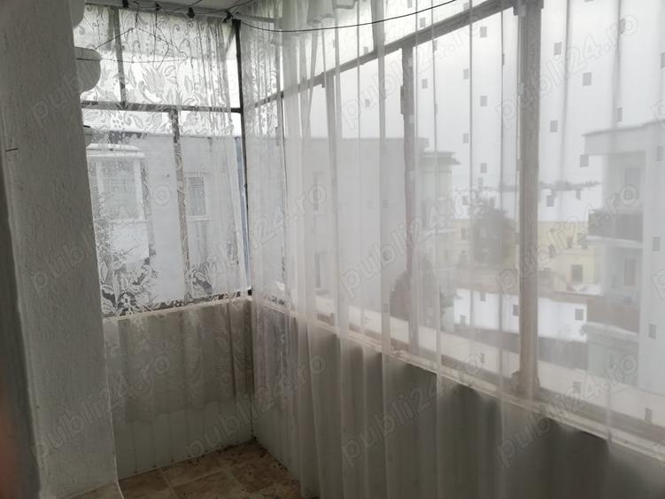 Apartament cu 3 camere decomandat în Reghin