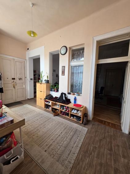 Apartament cu 4 camere circular în Elisabetin
