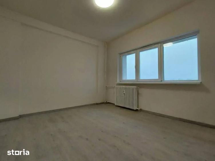 Apartament cu 3 camere decomandat în Ferentari