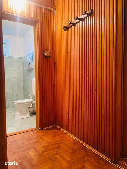 Apartament cu 3 camere în Central — fotografia 3