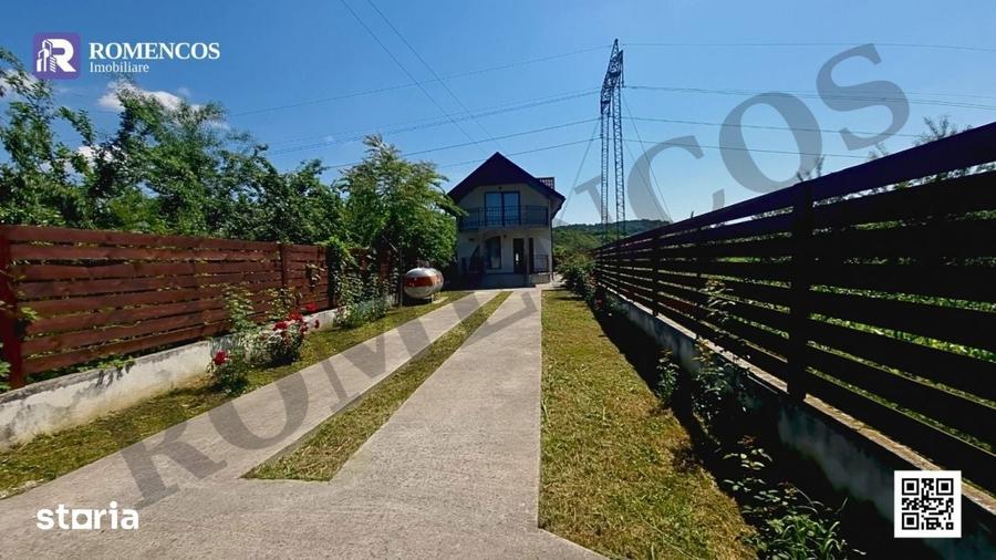 Casă cu 5 camere cu Teren 598 Mp în Călinești