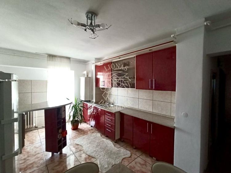 Apartament decomandat 3 camere 72 mp+spatiu depozitare 30 mp-Central - 1