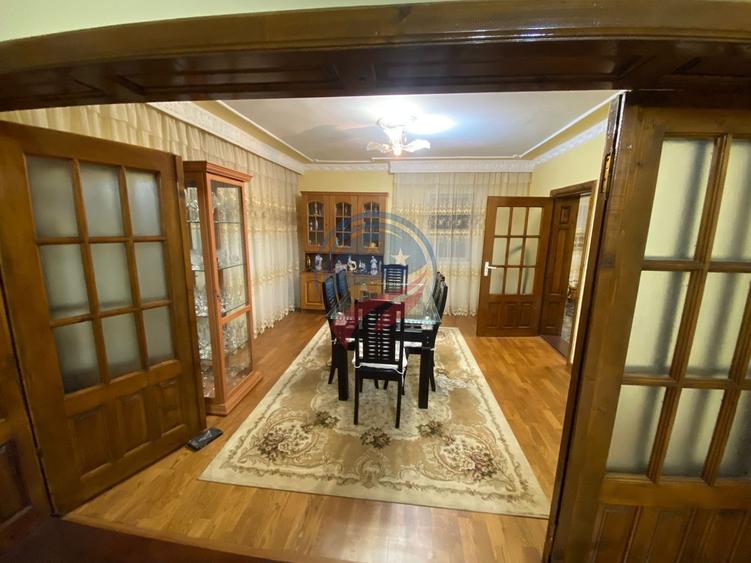 Casă individuală cu 6 camere cu Teren 720 Mp în Bordei