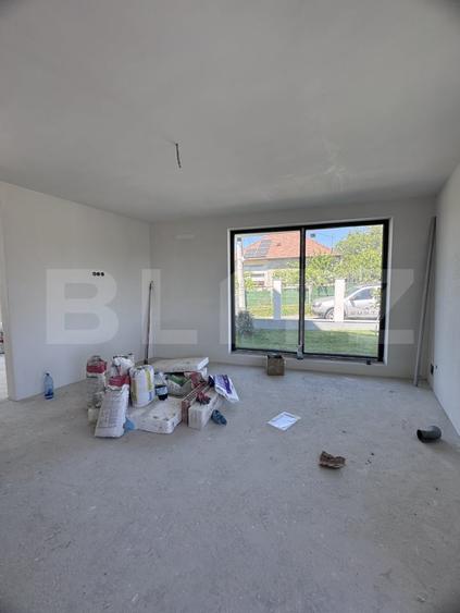 Duplex cu 6 camere cu Canalizare în Dâmbul Rotund