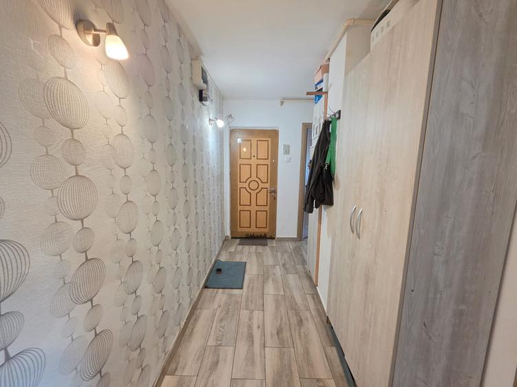 Ocazie! Cartier Stefan cel Mare confort 1 decomandat  etaj intermediar, parcare - 18