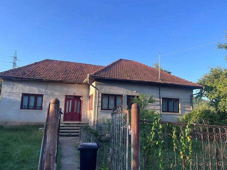 Casă cu Teren 1066 Mp în Central