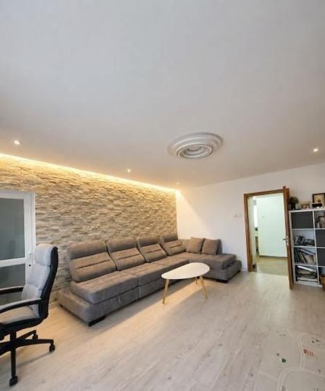 Apartament 3 camere decomandat, Bld. Mircea Voda, centrala termica, 2 balcoane - 1