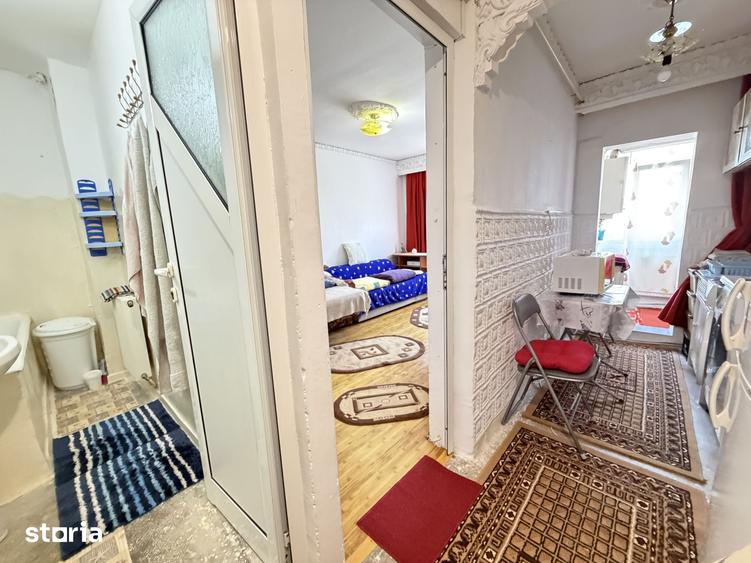 Garsonieră decomandată în Central