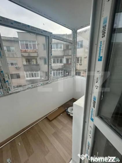 Apartament cu 2 camere semidecomandat în Micro 11