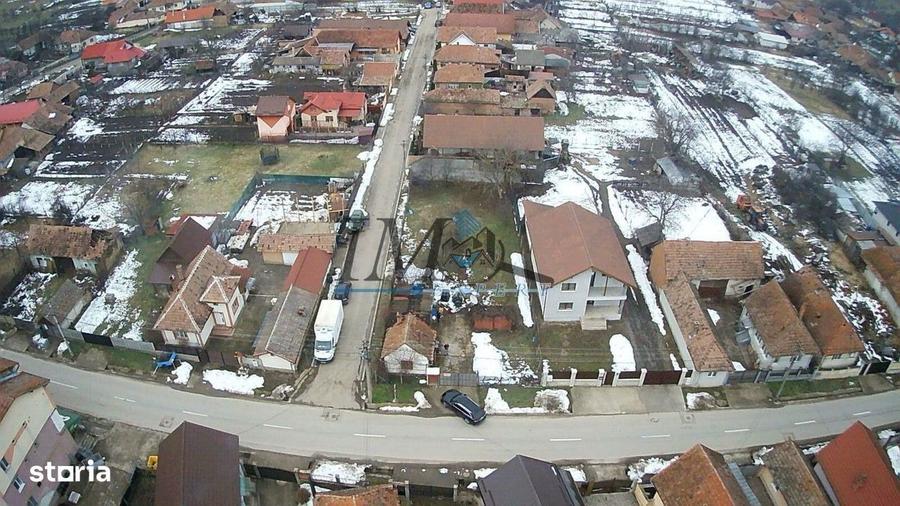 Teren de 600 mp, în Cricău